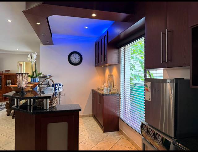 3 BEDROOM TOWNHOUSE FOR SALE IN SAFARI GARDENS